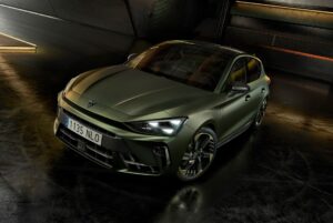imgi_15_cupra-leon-pa-5d-tribe-edition-manganese-matt-hero