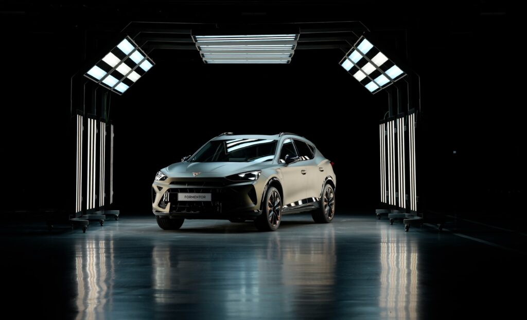 imgi_10_40-seconds-to-discover-how-the-new-CUPRA-Formentor-is-produced_01_HQ